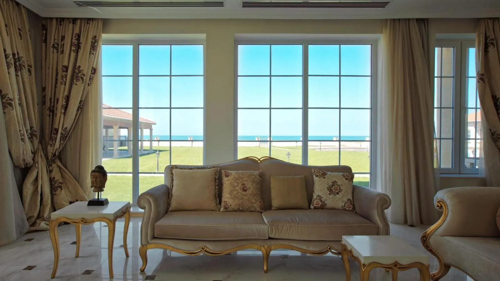 Luxury Villas At Sea Breeze Resort Baku