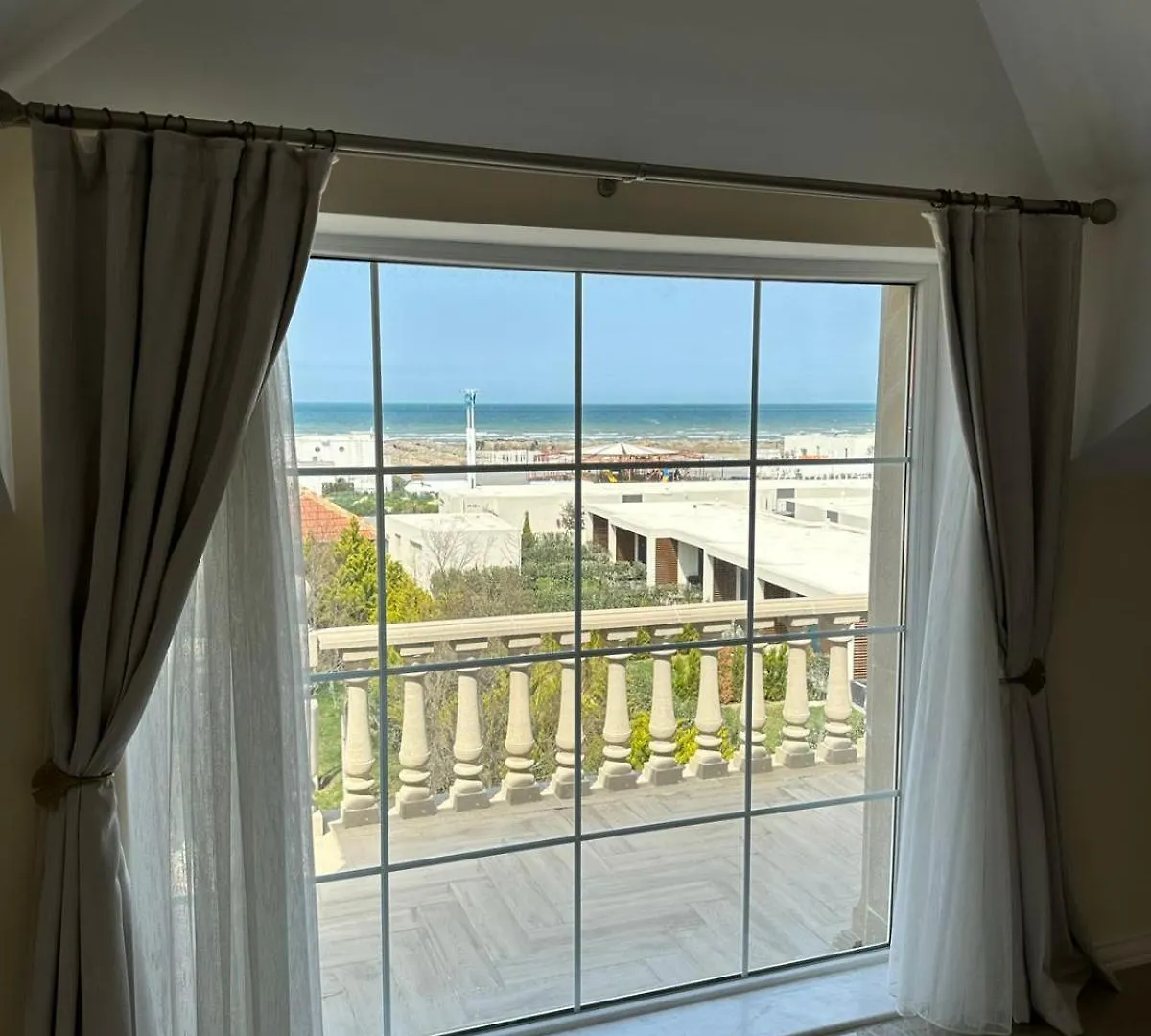 Luxury Villas At Sea Breeze Resort Baku